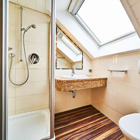 - Familie Wassmer-falke *